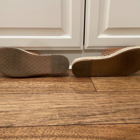 Sam Edelman Slides - Picture 2 of 3